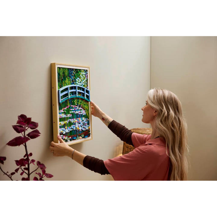 LEGO Claude Monet – Bridge Over a Water Lily Pond