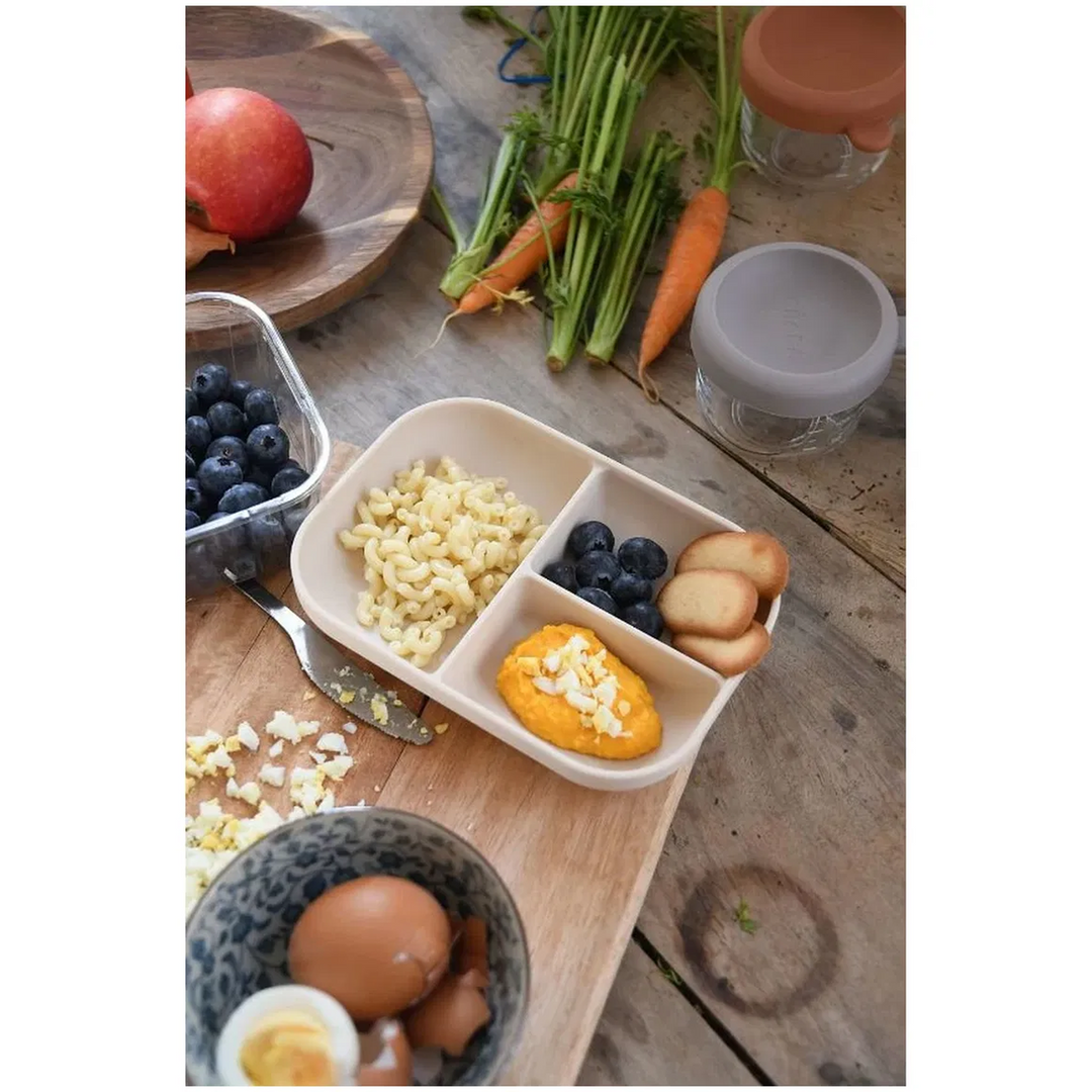 Beaba divided silicone plate in clay beige