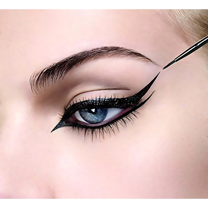 Bourjois Liner Pinceau waterproof liquid eyeliner in Ultra Black