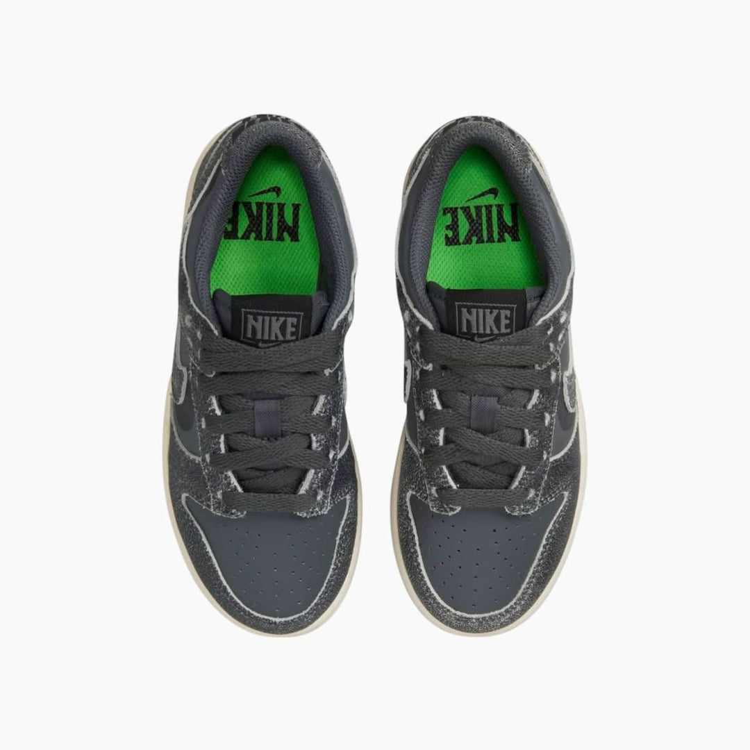 Nike Dunk Low SE &