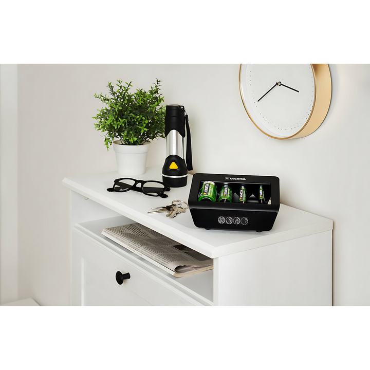 Varta LCD Universal Charger