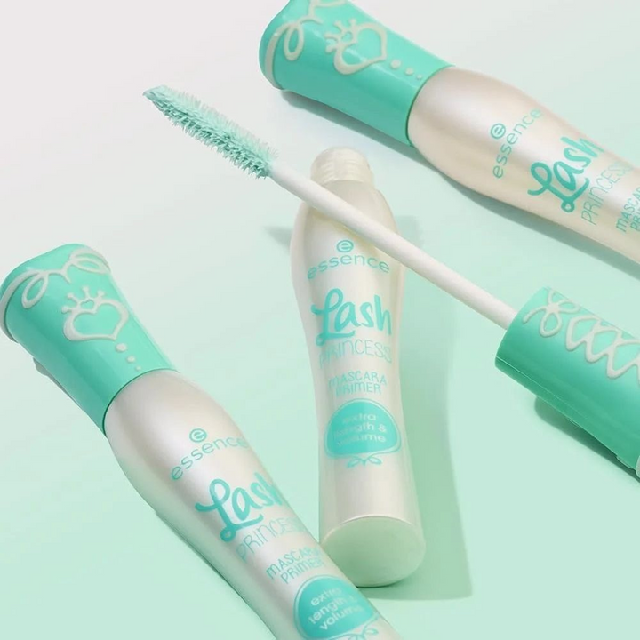 Essence Lash Princess Mascara Primer Extra Length &amp; Volume Light Green