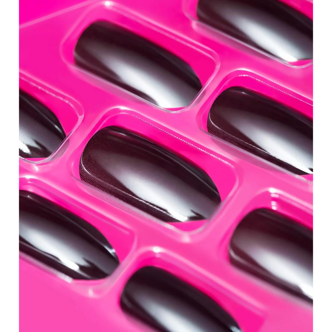 Essence Pink Is The New Black Colour-Changing Click &amp; Go Nails 01