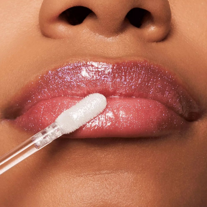 Essence Meta Glow Multi-Reflective Lipgloss 01 Cyber Space