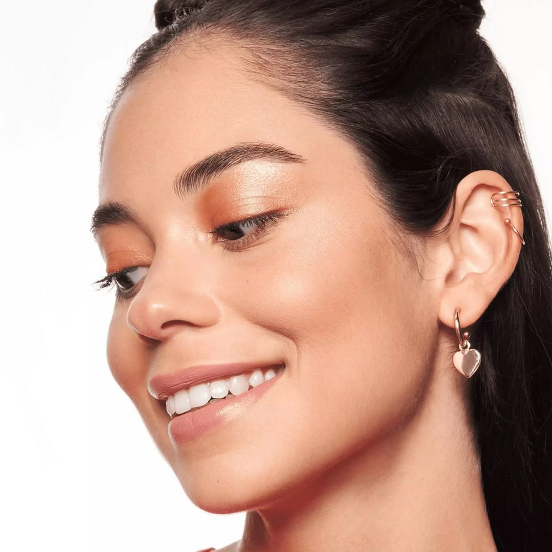 Essence Baby Got Glow Liquid Highlighter 30 Breezy Bronze