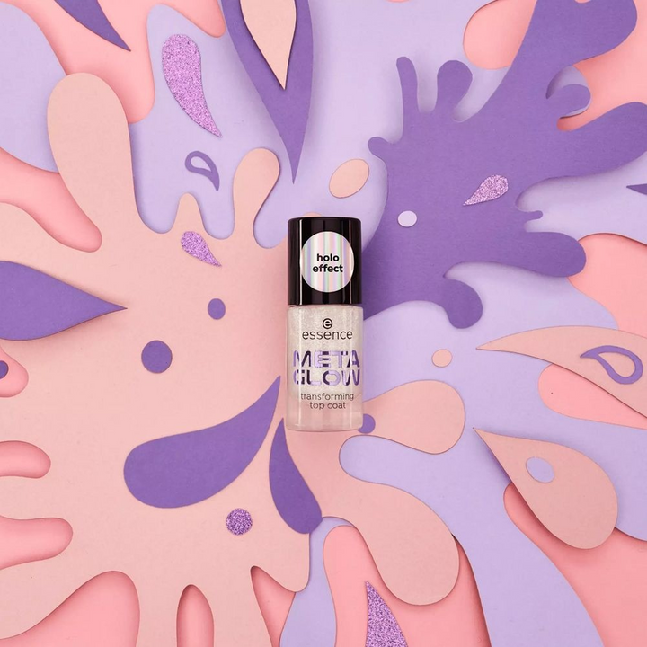 طبقة علوية ميتاليك متغيرة من Essence Meta Glow
