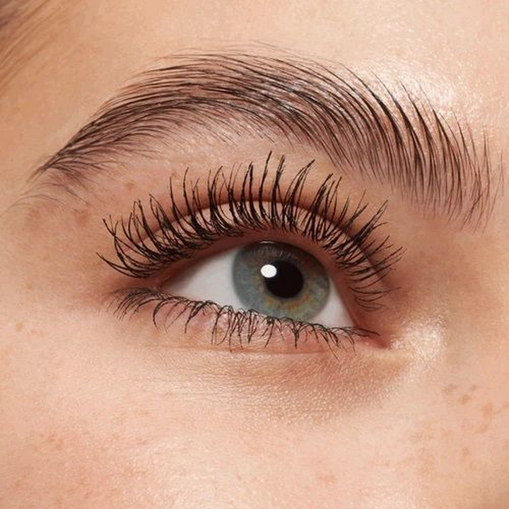 Essence Call Me Queen Dramatic Flash Lash Effect Mascara