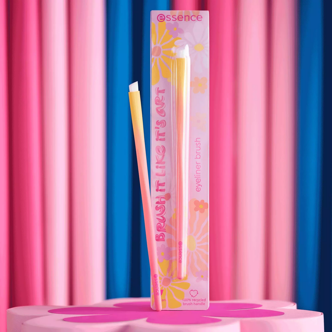 فرشاة الآيلاينر Essence Brush It Like Its Art 01