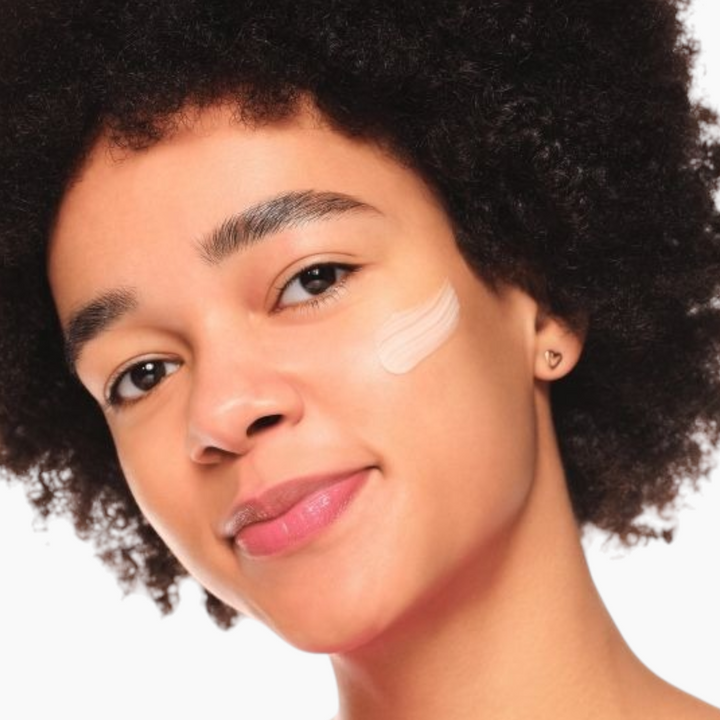 Essence Silky Blur Pore less Primer