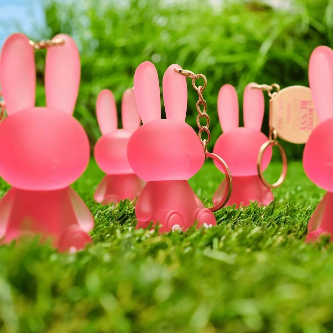 Essence ملمع شفاه Some Bunny Like You 01 أنت تجعلني سعيدًا للغاية!