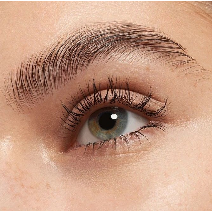 Essence Maximum Definition Mascara 01
