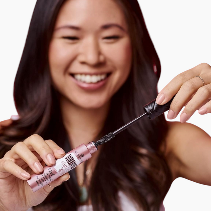 Essence Volume Stylist 18h Curl &amp; Hold Mascara Black