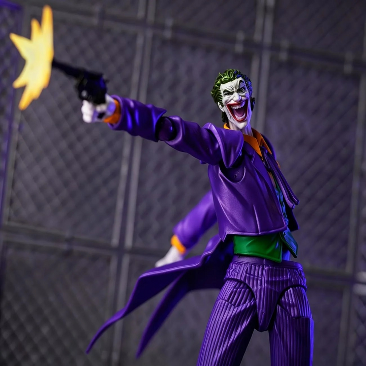 Revoltech Amazing Yamaguchi Joker Ver. 1.5 Action Figure