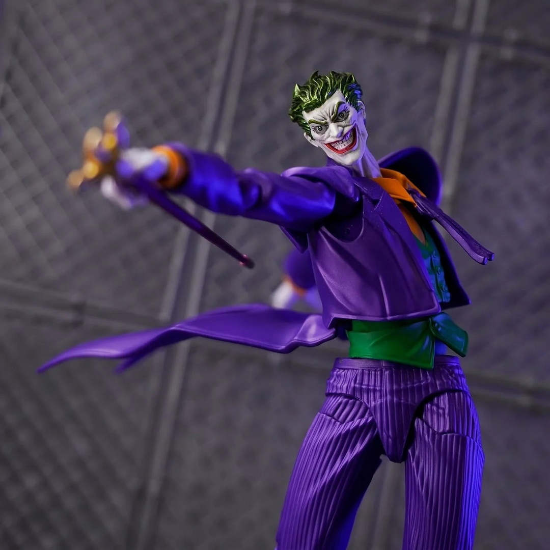 Revoltech Amazing Yamaguchi Joker Ver. 1.5 Action Figure