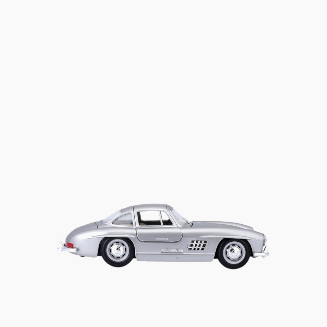 Maisto Burago Mercedes-Benz 300 SL (1954) 1:24 Collection B (No Stand)