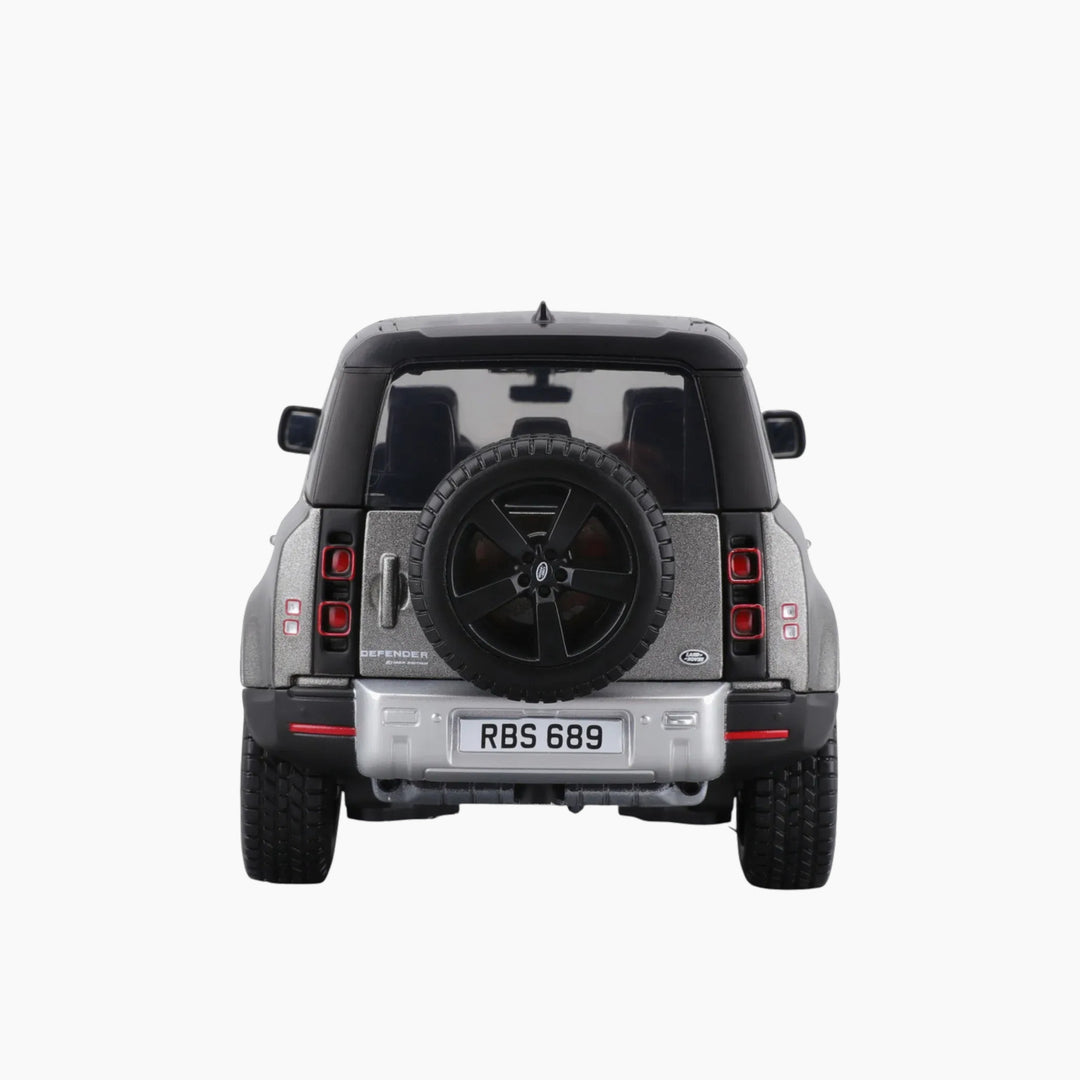 Maisto Burago Land Rover Defender (2022) 1:25 Collection A (No Stand)