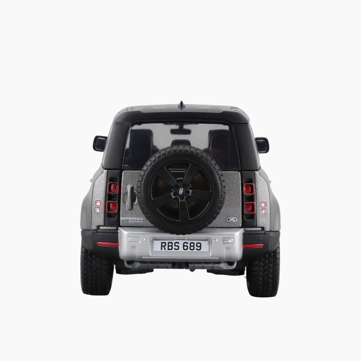 Maisto Burago Land Rover Defender (2022) 1:25 Collection A (No Stand)