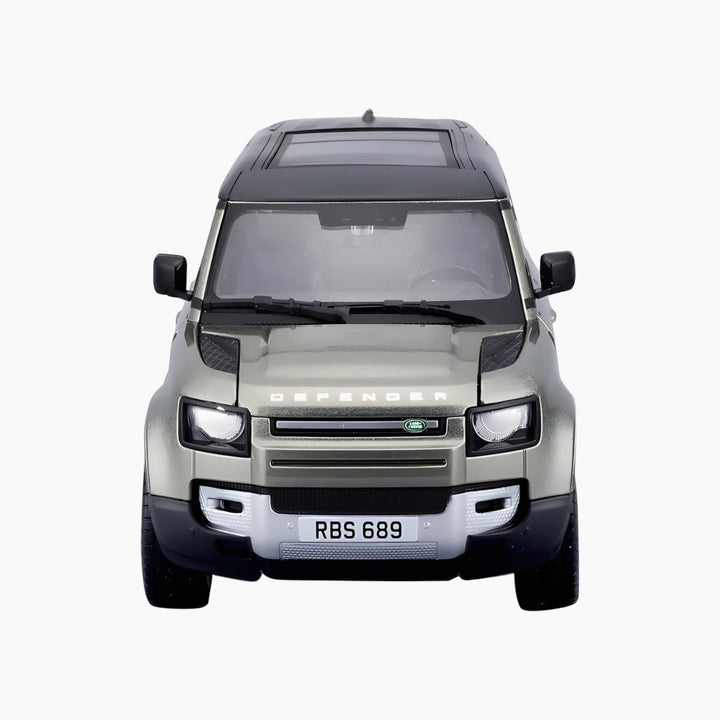 Maisto Burago Land Rover Defender (2022) 1:25 Collection A (No Stand)