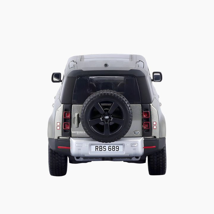 Maisto Burago Land Rover Defender (2022) 1:25 Collection A (No Stand)