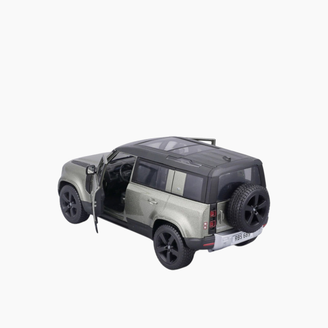 Maisto Burago Land Rover Defender (2022) 1:25 Collection A (No Stand)
