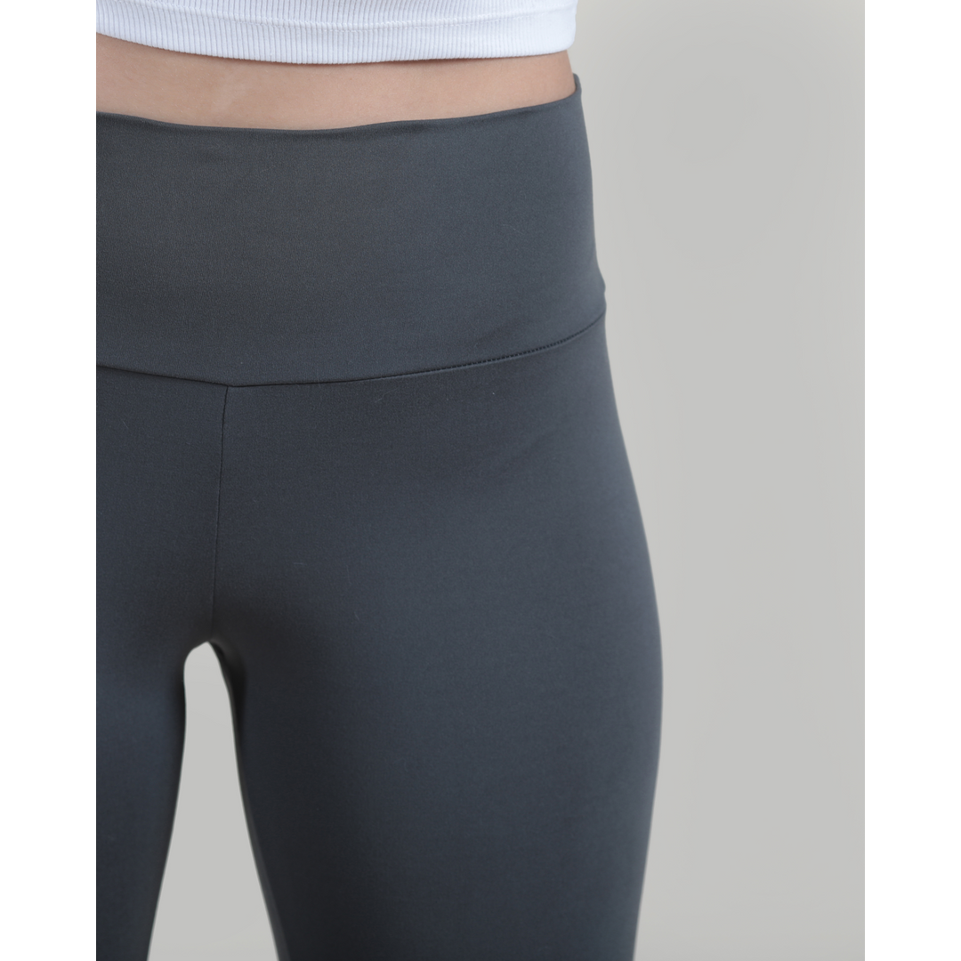L Official Front Slit Pants