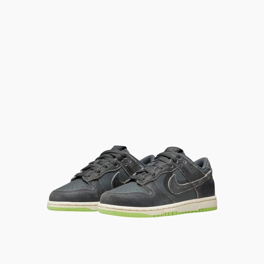 Nike Dunk Low SE &