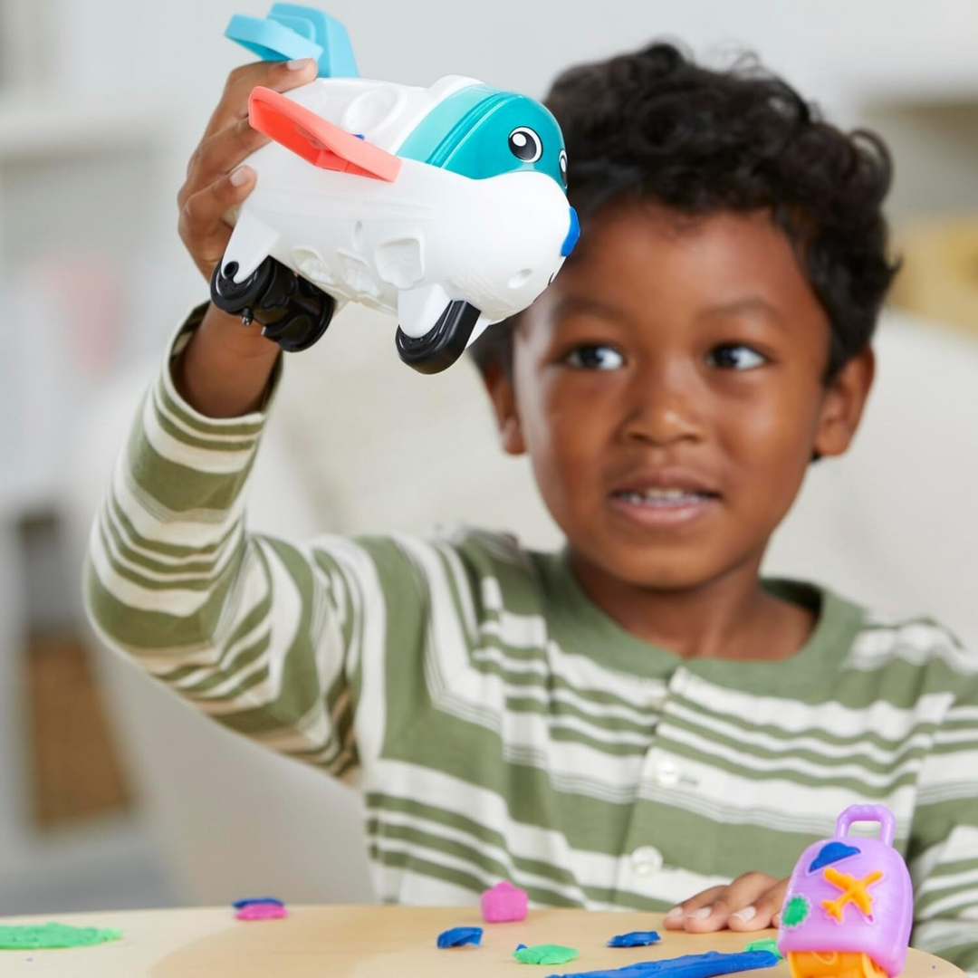 Play-Doh Airplane Explorer set with rolling aeroplane and world map playmat