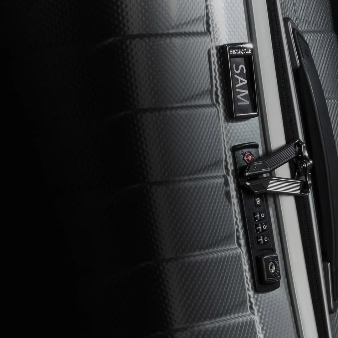 Samsonite Proxis Spinner 55/20 Carry-On Suitcase
