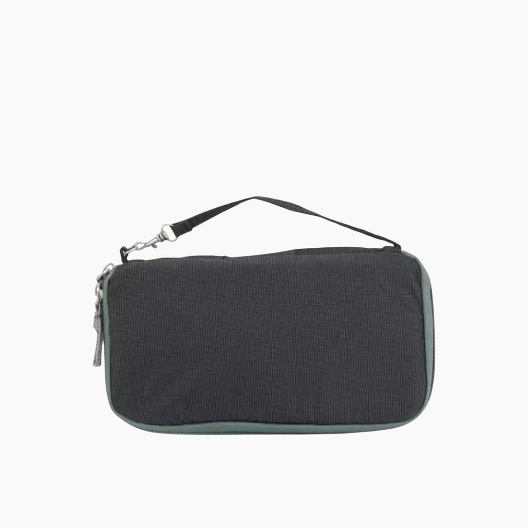 American Tourister Passport Holder