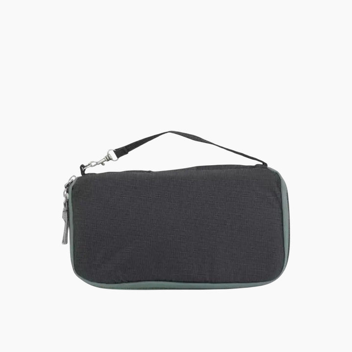 American Tourister Passport Holder