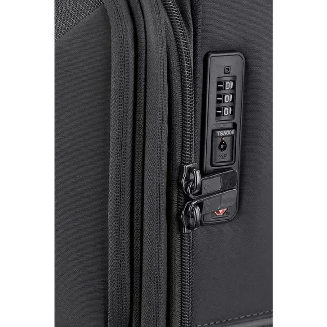 Samsonite 73H Spinner Suitcase