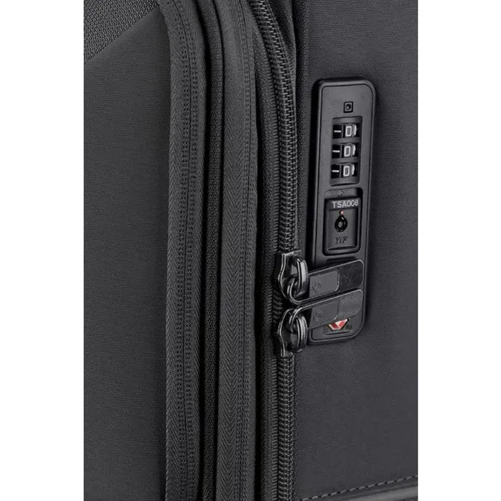 Samsonite 73H Spinner Suitcase