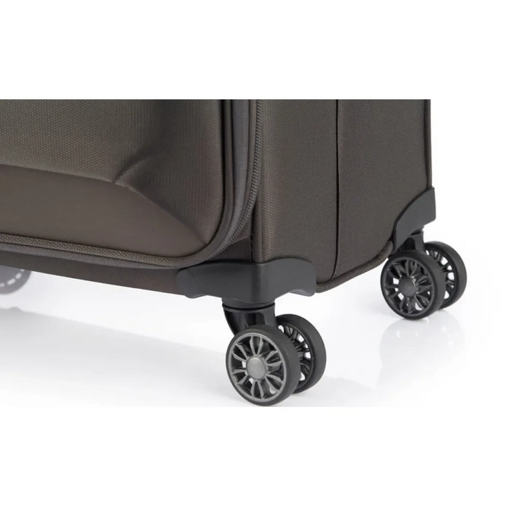 Samsonite 73H Spinner Suitcase