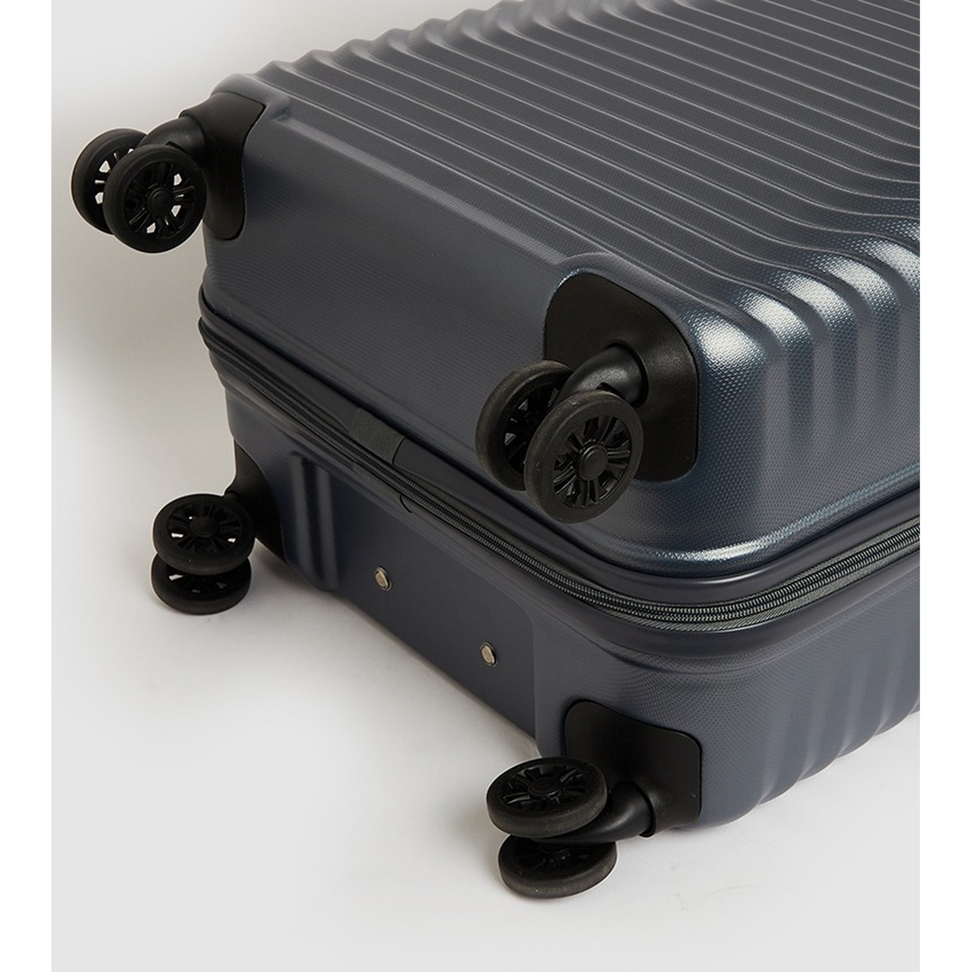 American Tourister Sky Cove Spinner Luggage Set