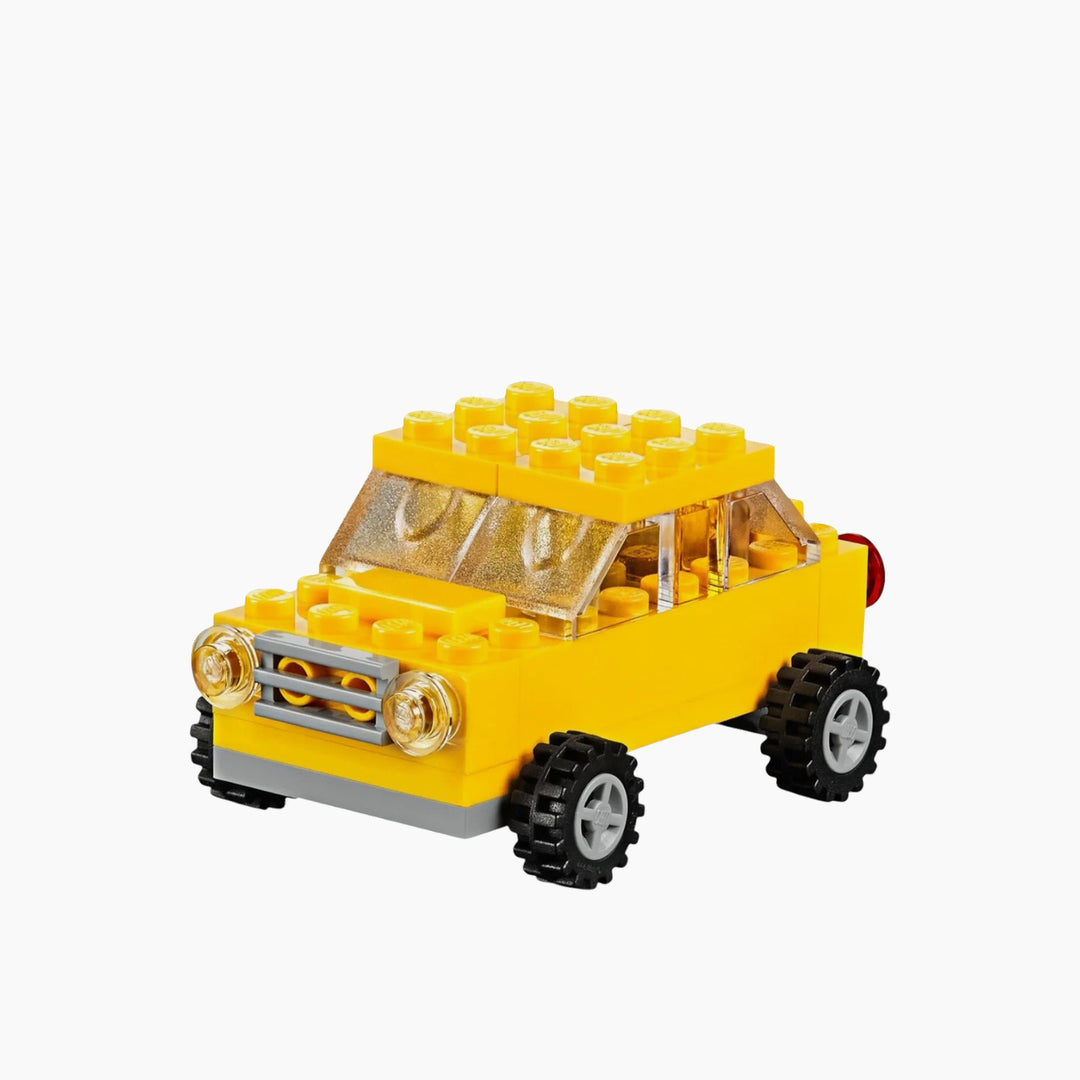 Lego Medium Creative Brick Box with 484 pieces in 35 colors