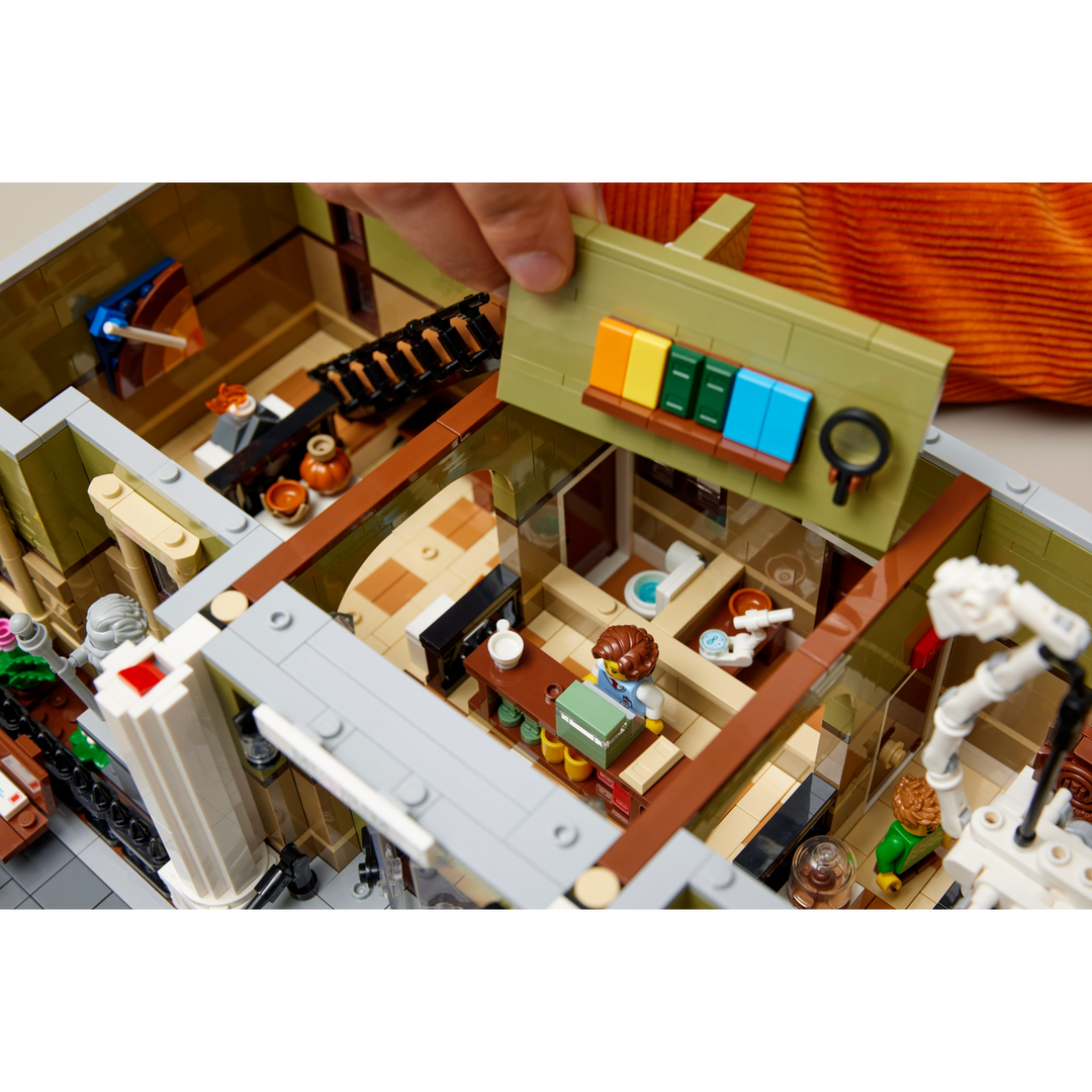 Lego Natural History Museum rare edition construction set