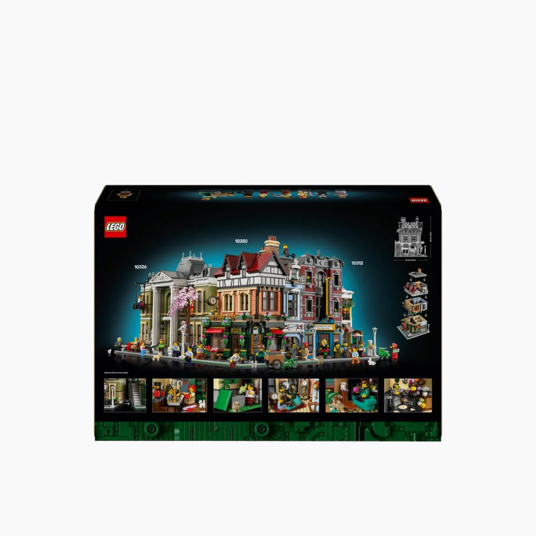 Lego Tudor Corner 3266-piece rare edition building set