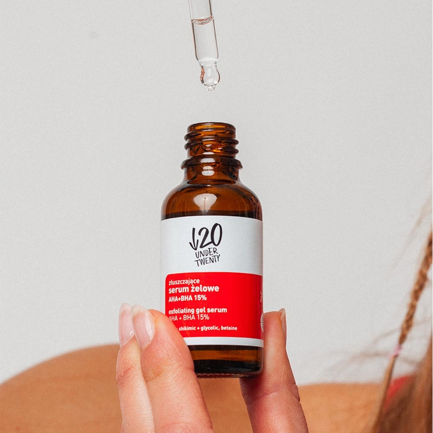 U20 Exfoliating Gel Serum Aha + Bha 15% - HUNA