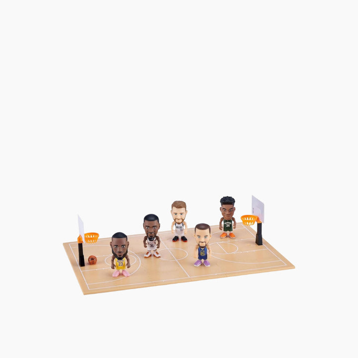 Zuru 5 Surprise Mini Brands NBA Mystery Capsule شخصيات صغيرة