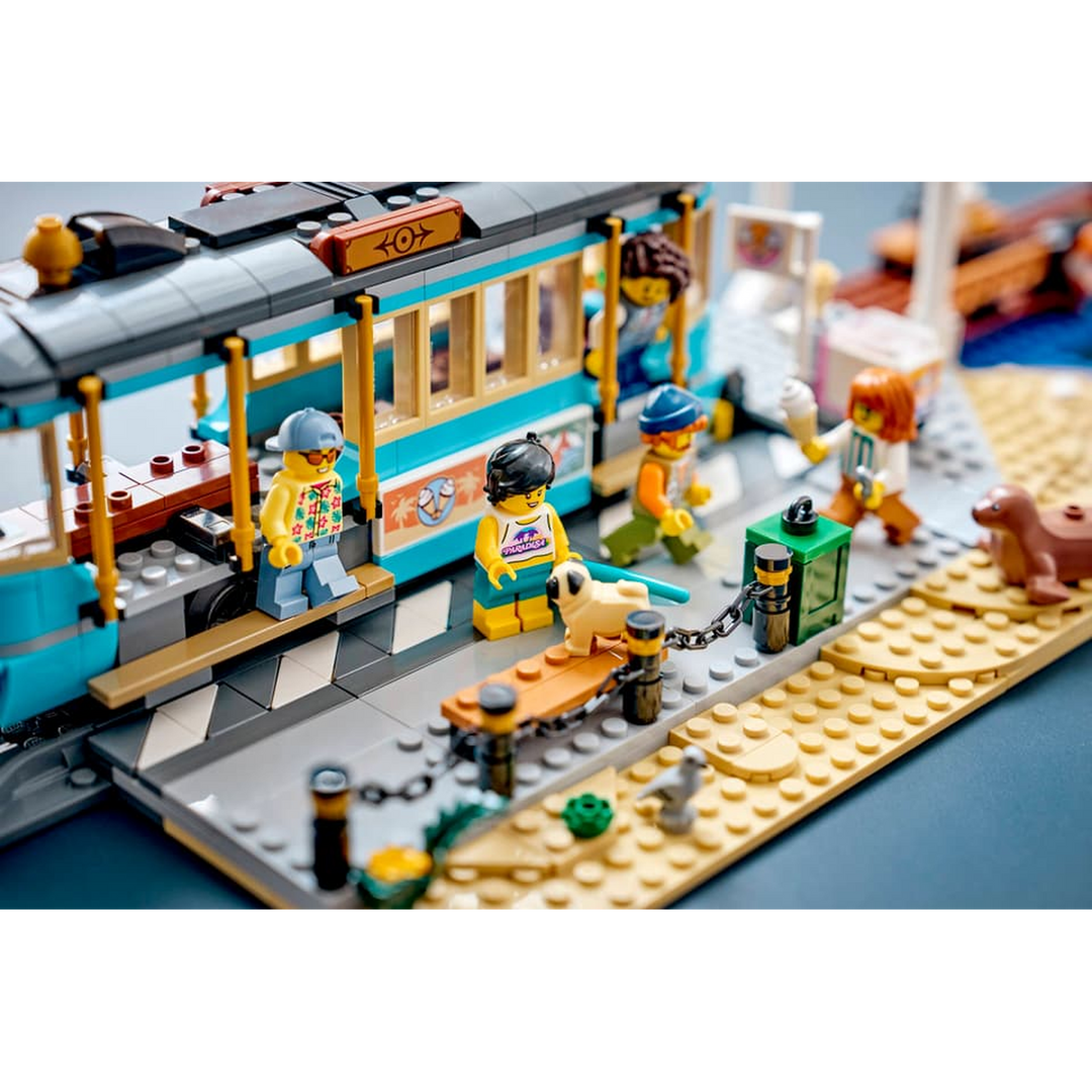 LEGO Classic Beach Streetcar