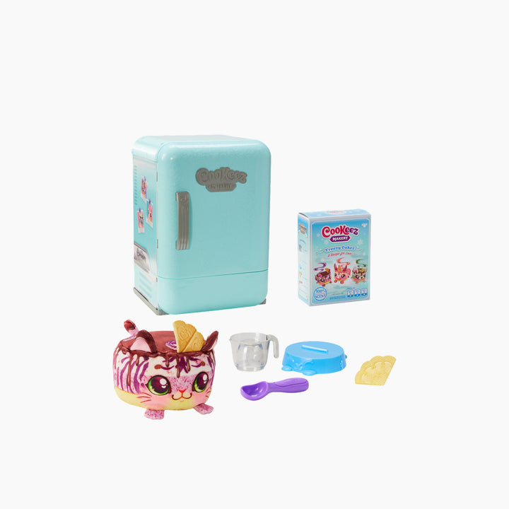 Moose Cookeez Makery Freezy Cakez Fridge Playset for children
