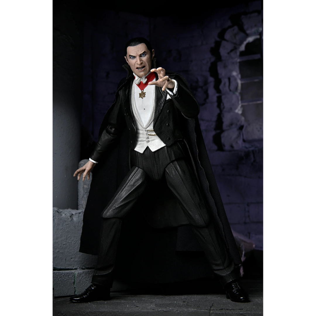 NECA Universal Monsters Ultimate Dracula Transylvania Action Figure