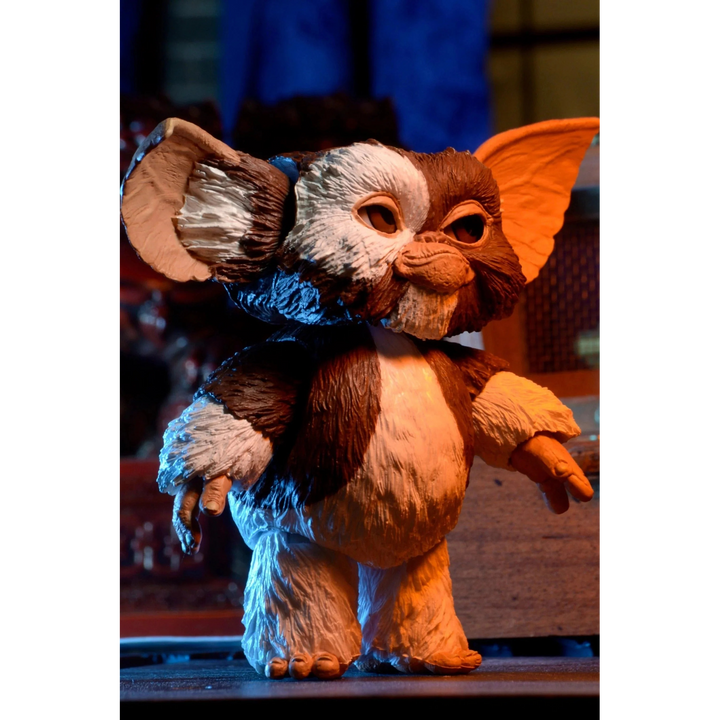 NECA Gremlins Gizmo Christmas Edition Figure