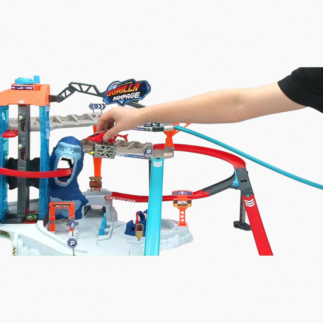 Zuru Metal Machines Gorilla Rampage Garage Playset with 3m track