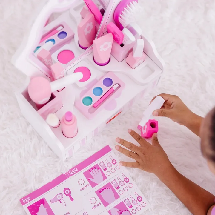 Melissa &amp; Doug Wooden Beauty Salon Play Set with 18 accessories
