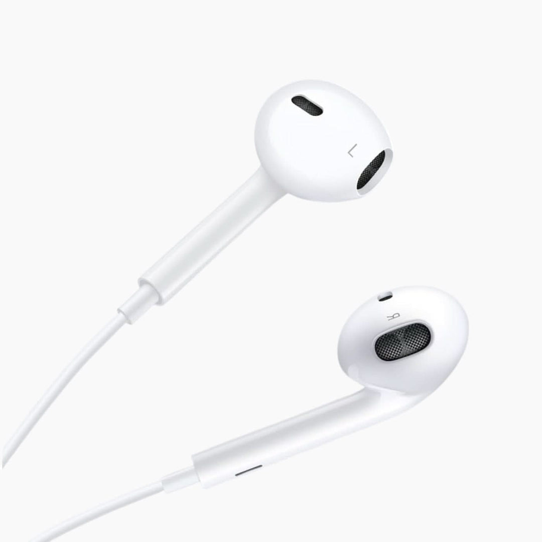 Wiwu Lightning Earbuds 302 with seamless plug-and-play connectivity