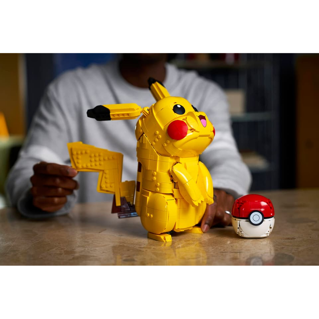 LEGO Pokémon Pikachu and Poké Ball
