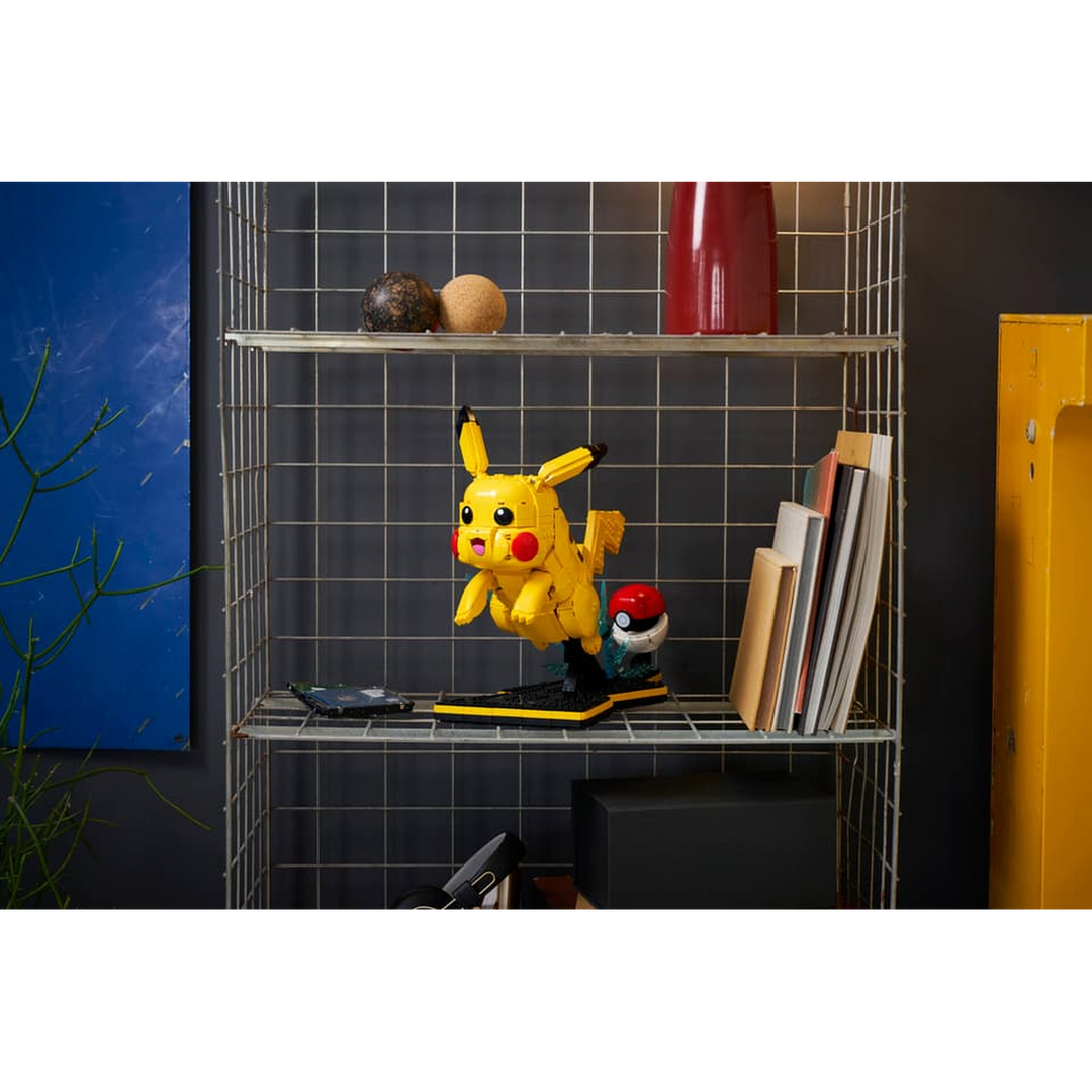 LEGO Pokémon Pikachu and Poké Ball