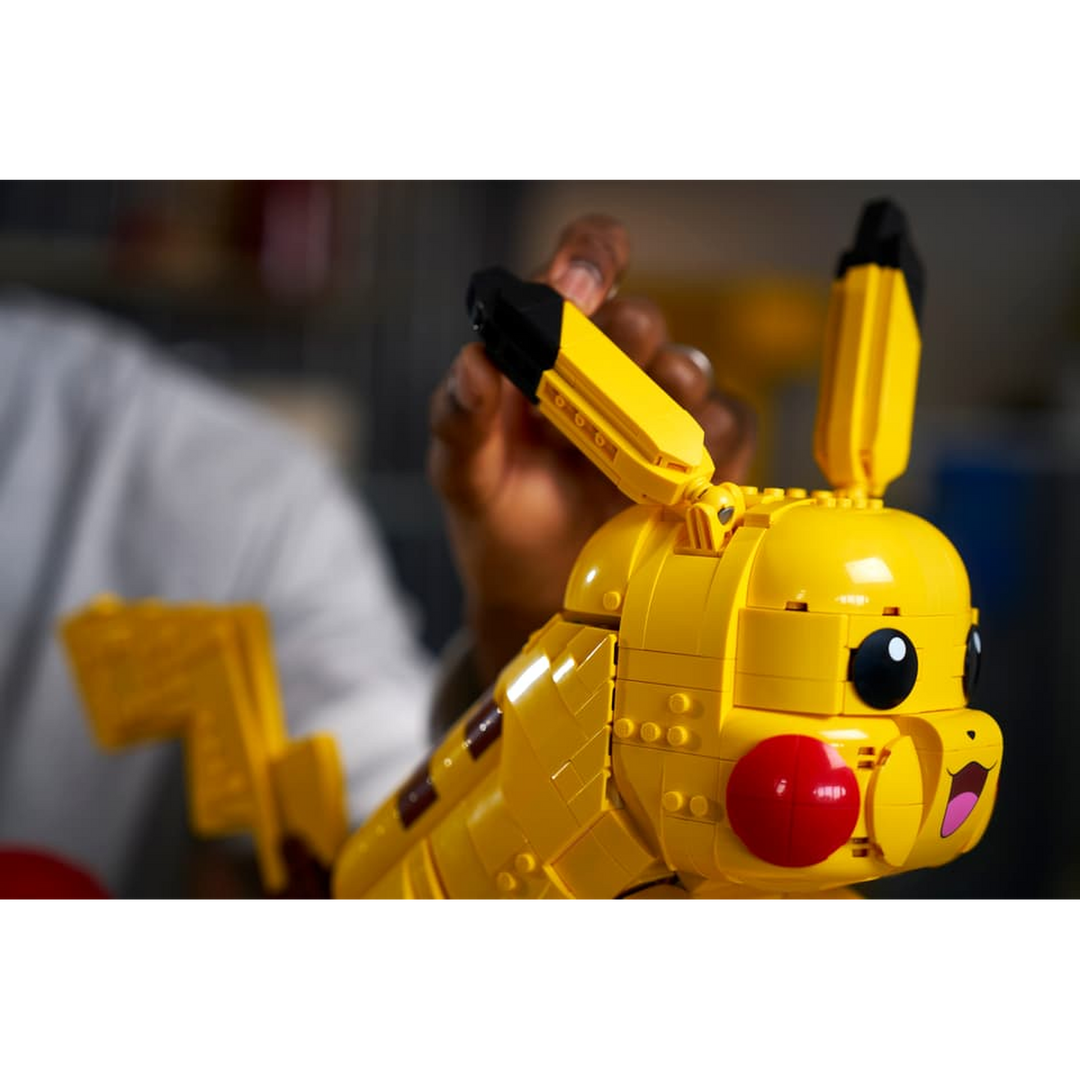 LEGO Pokémon Pikachu and Poké Ball
