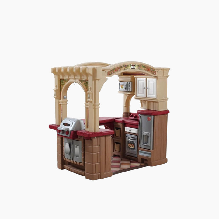 Step 2 Grand Walk-In Kitchen &amp; Grill